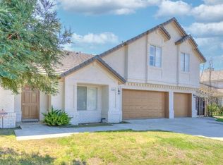 1294 Oak Ave, Clovis, CA 93611