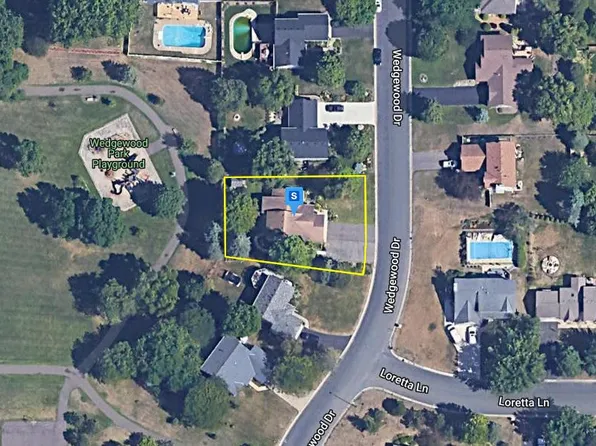 219 Wedgewood Dr, Saint Paul, MN 55115