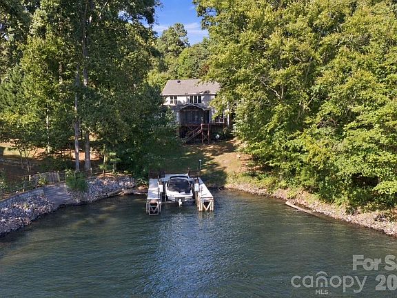 5th image of 3774 Gordon St