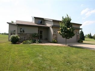 3581 Pioneer Rd, Verona, WI 53593