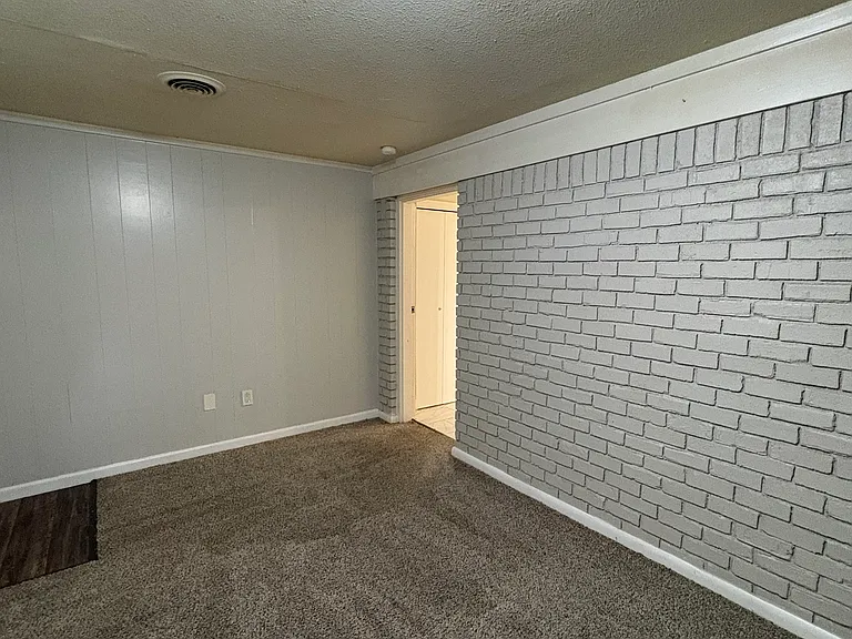 13 Gregory Ln — Photo 10