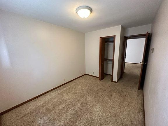 5th image of 587 Dogwood Cir #B