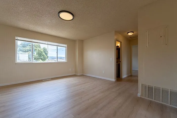 1185 Amador Ave #B — Photo 6