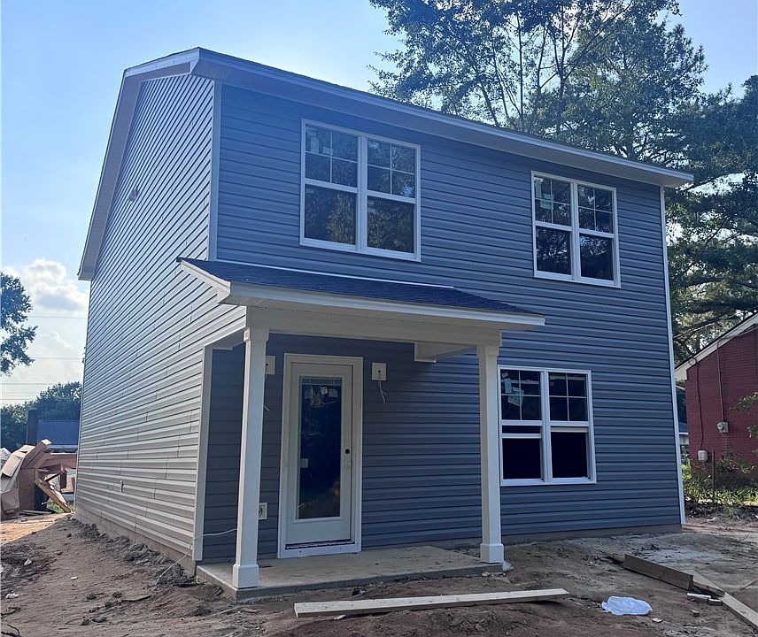 2nd image of 411 Jefferson Dr