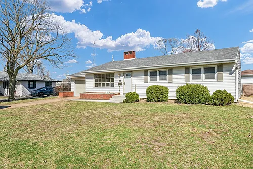 220 Ivanhoe Way Photo 1