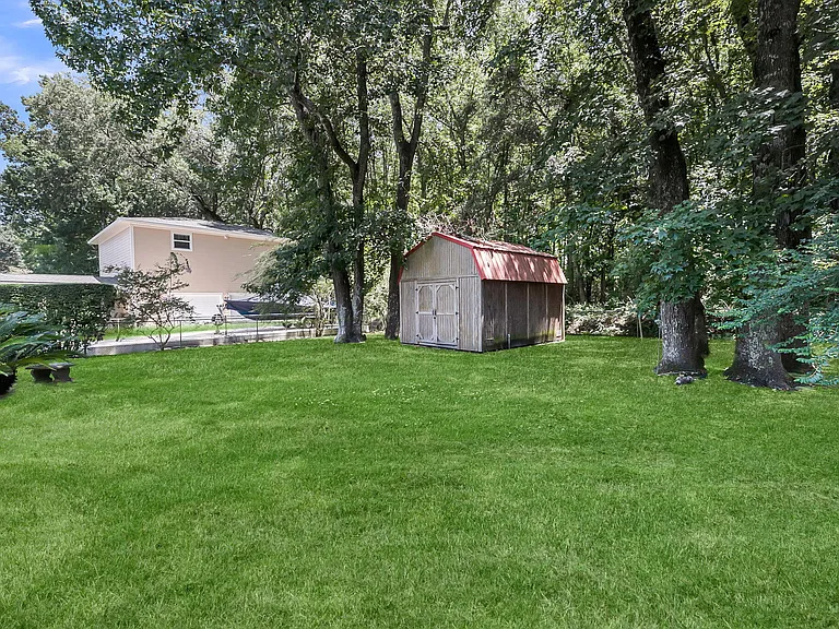 1129 Quail Dr — Photo 16