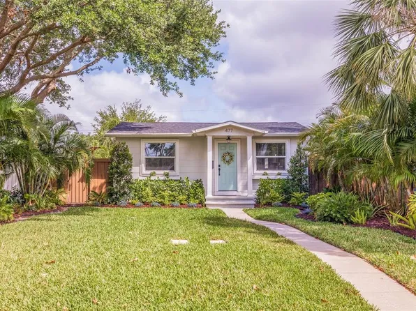 477 44th Ave N, Saint Petersburg, FL 33703