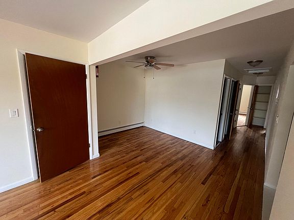 2nd image of 257 Newman Ave Floor 2