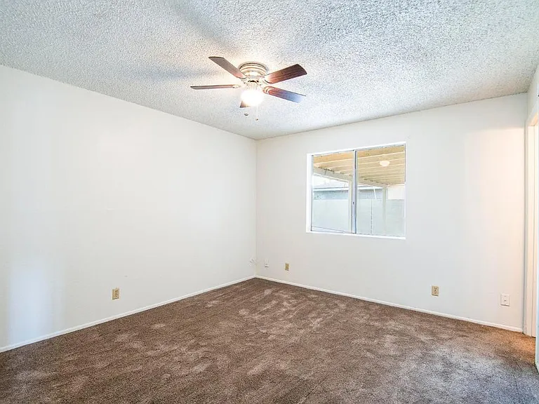 1535 W Capri Ave — Photo 13
