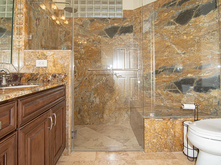 8410 Brussels Way — Photo 20