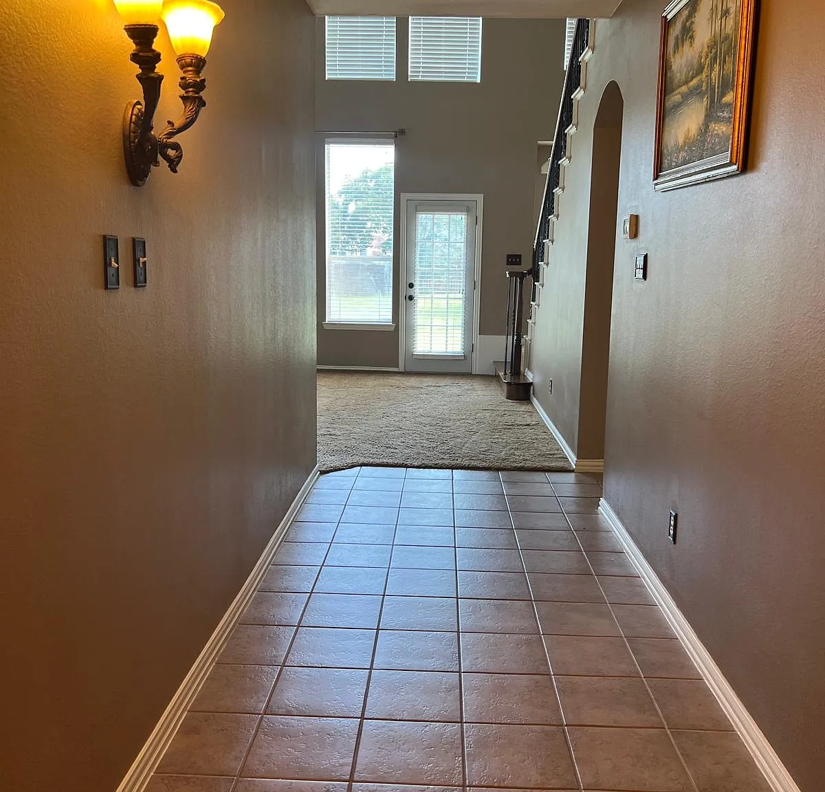 6 bed, 3893 sqft, $3,600 — Photo 3