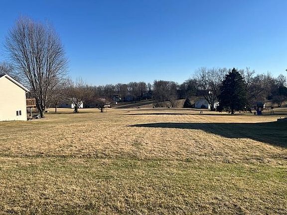 2nd image of 2109 Lake Summerset Rd