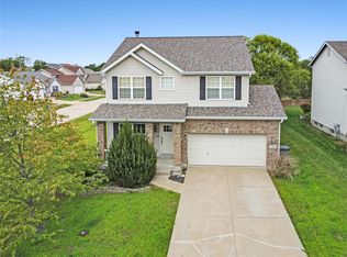 2001 Briarridge Dr, Lake Saint Louis, MO 63367
