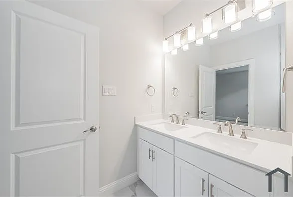 9609 Thorncrown Ln — Photo 31