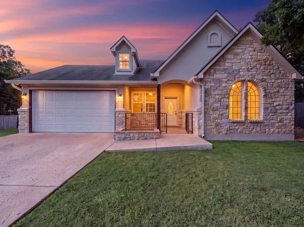 263 Indian Oak Dr, Bastrop, TX 78602