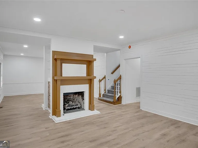 813 Sandy Creek Rd — Photo 37