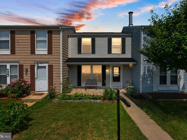4664 Whitaker Pl, Woodbridge, VA 22193