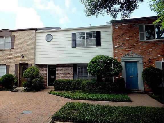 The front of the townhome has recently been painted by the homeowners association. The association i
