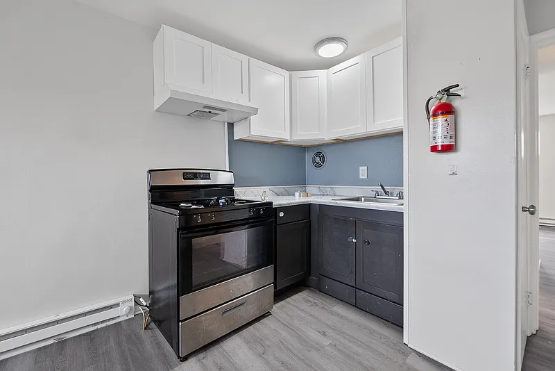 1 bed, 1.0 bath, $1,225 — Photo 3