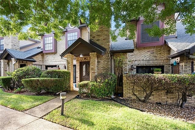1st image of 10819 Crown Colony Dr APT 21
