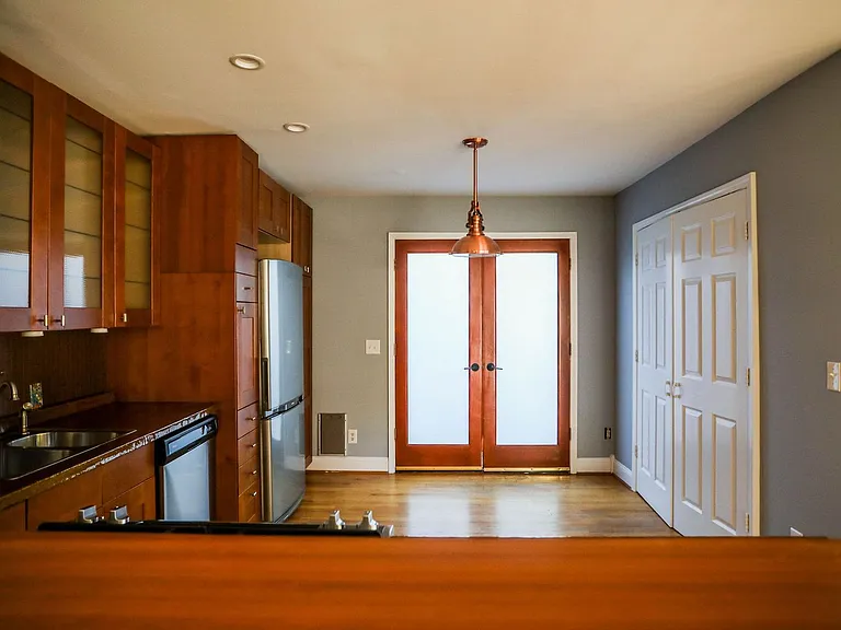 501 Mial St — Photo 17