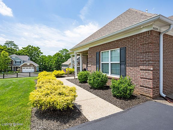 3rd image of 6609 Williamsburg Ct
