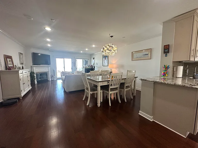 2204 East Dr #2204 — Photo 9