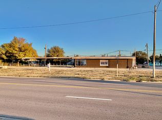207 E Santa Fe Trail Blvd, Lakin, KS 67860