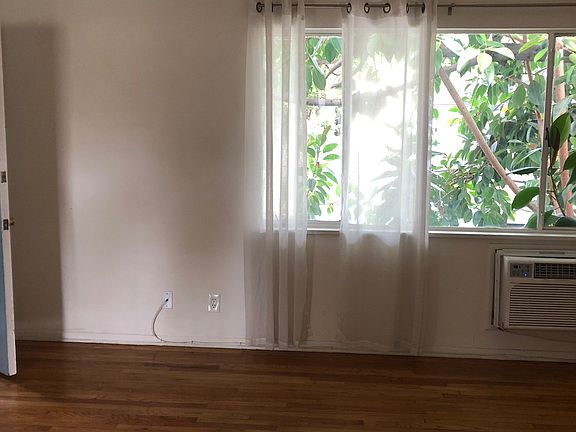 5th image of 1479 Havenhurst Dr APT 2