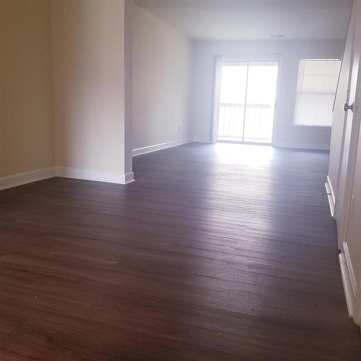 2nd image of 2510 Avent Ferry Rd APT 206