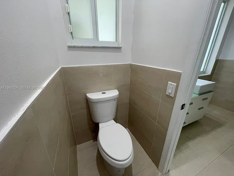 1137 Croton Ct — Photo 32