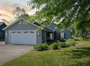 2544 Hayford Rd, Rock Creek, OH 44084