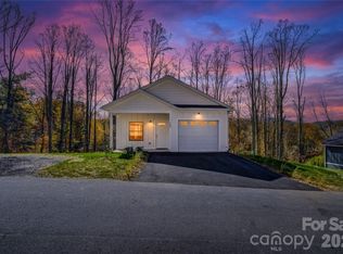 147 Northbend Dr, Asheville, NC 28804