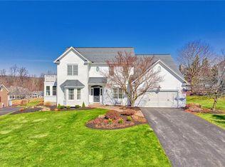 2 Buck Thorn Run, Victor, NY 14564