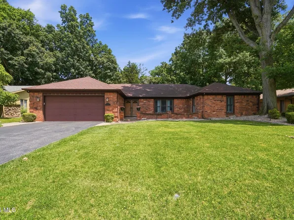 1649 Fallbrook Rd, Toledo, OH 43614