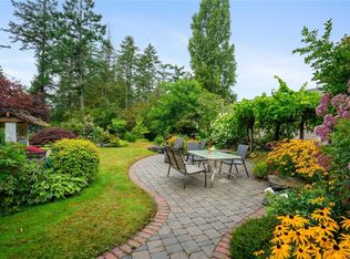 714 Bradley Dyne Rd, North Saanich, BC V8L5G9