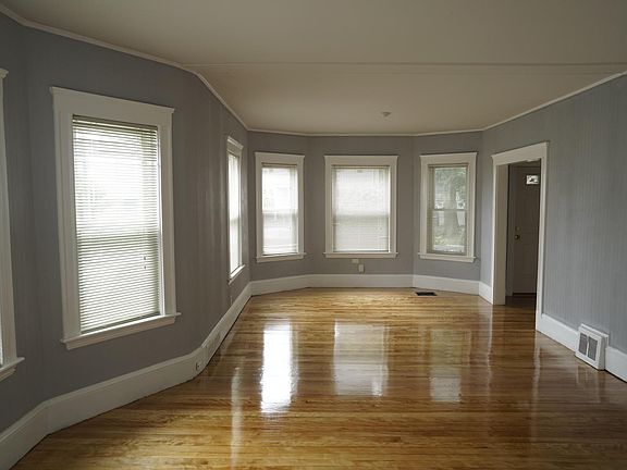 4th image of 69 Brockton Ave #1