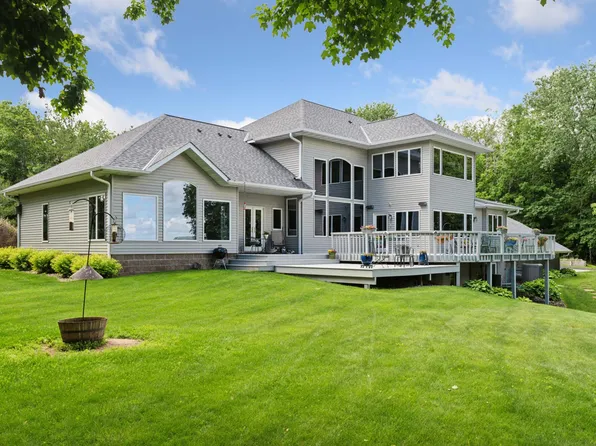 28129 Bayview Dr, Red Wing, MN 55066