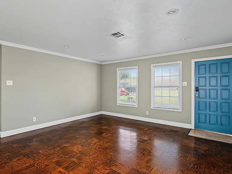 5202 Nina Lee Ln — Photo 3