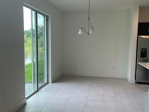 4th image of 1390 Captiva Cv