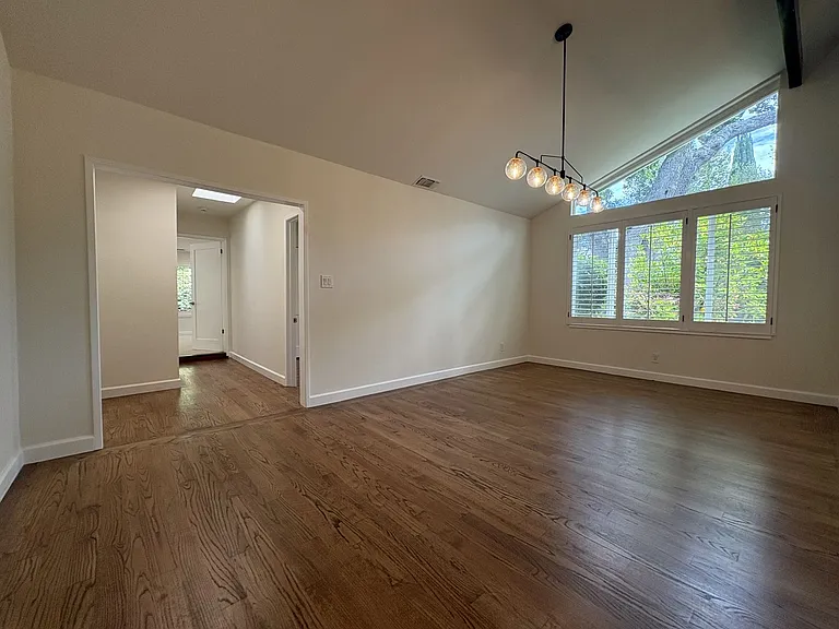 2350 Alameda De Las Pulgas — Photo 6