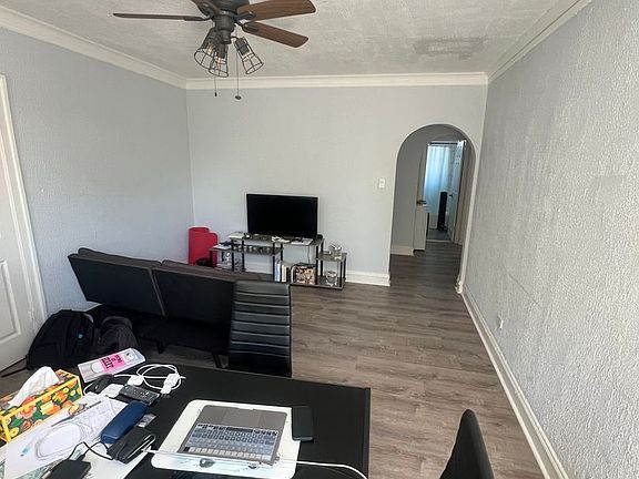 2nd image of 6124-28 S Ingleside Ave #6126-3W