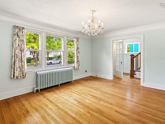 5th image of 828 Bridges St