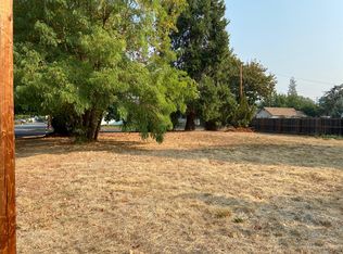 202 Arbor St, Rogue River, OR 97537