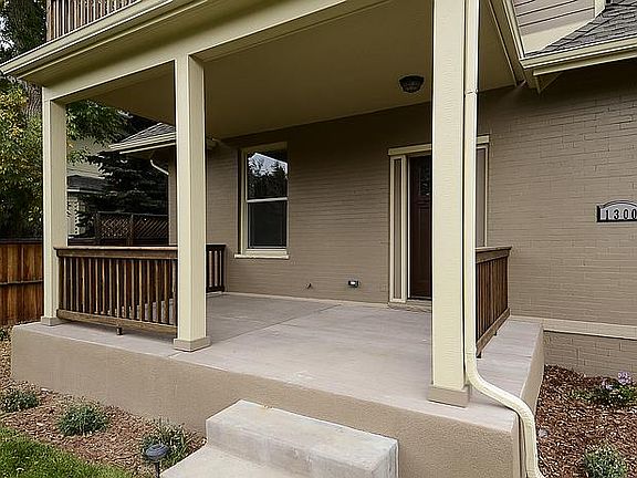 5th image of 127 Magnolia St