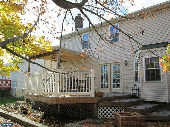 3rd image of 300 Carriage Dr
