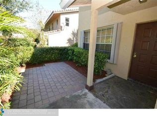 4285 Coral Springs Dr, Coral Springs, FL 33065