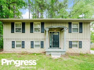 986 Vintonwoods Dr, Forest Park, GA 30297