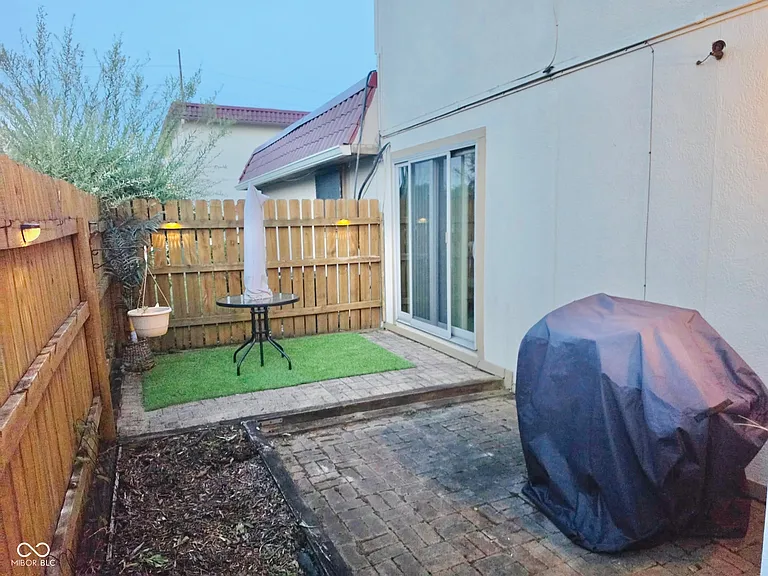 8333 Paso Del Norte Ct — Photo 3
