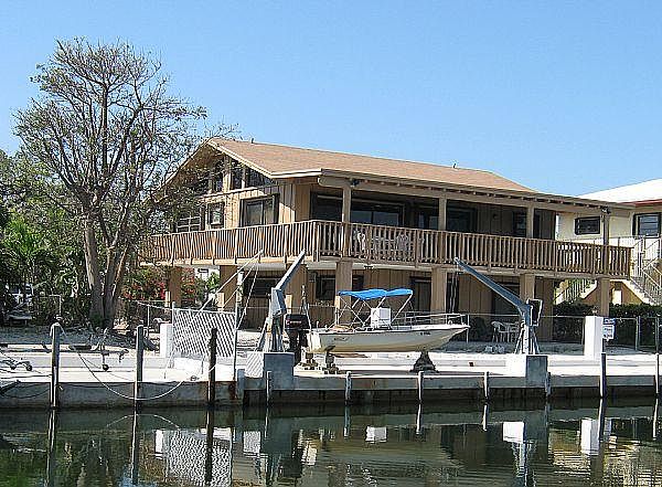1st image of 146 Plantation Ave